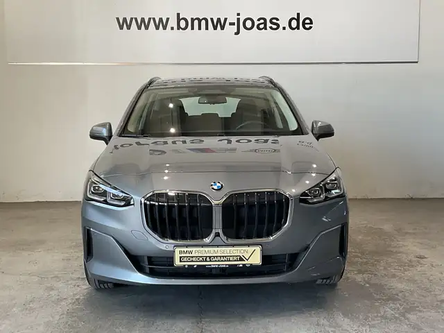 BMW 2 Series view 2