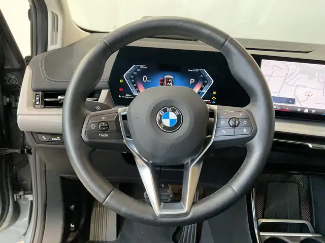 BMW 2 Series view 4