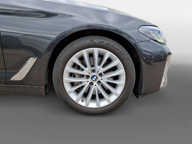 BMW 530 Luxury Line — photo 15