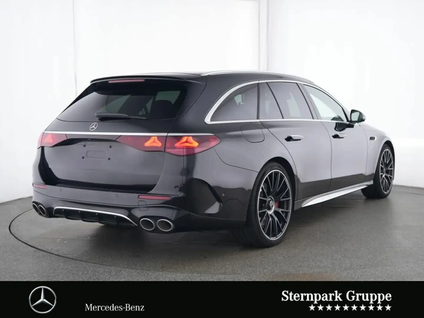 Mercedes-Benz E 53 AMG E 53 Hybrid 4M+ T Premium Pano+Distro+360+Memory Schwarz - 2