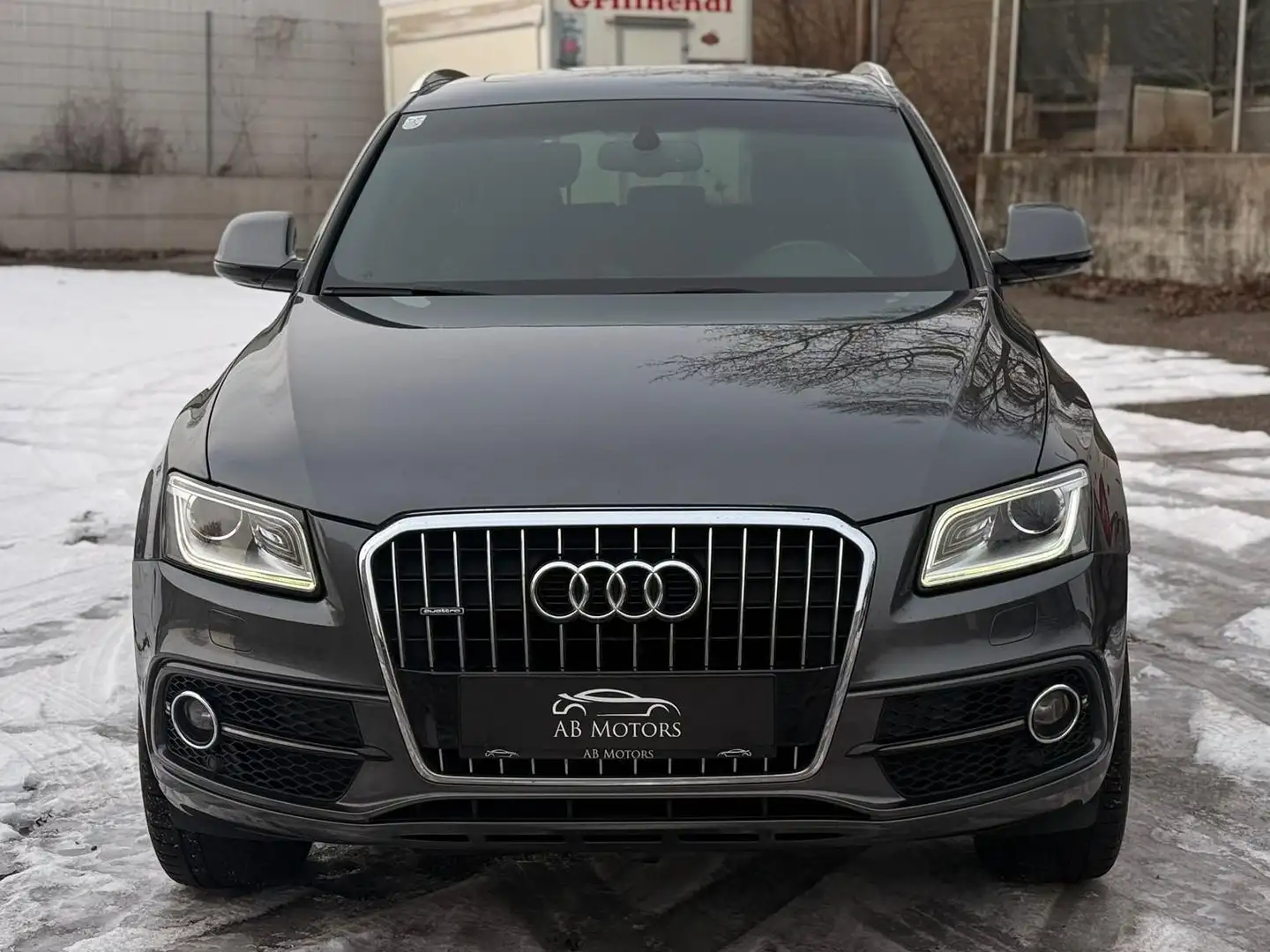 Audi Q5 2.0 TDI 140 kW quattro Grau - 2