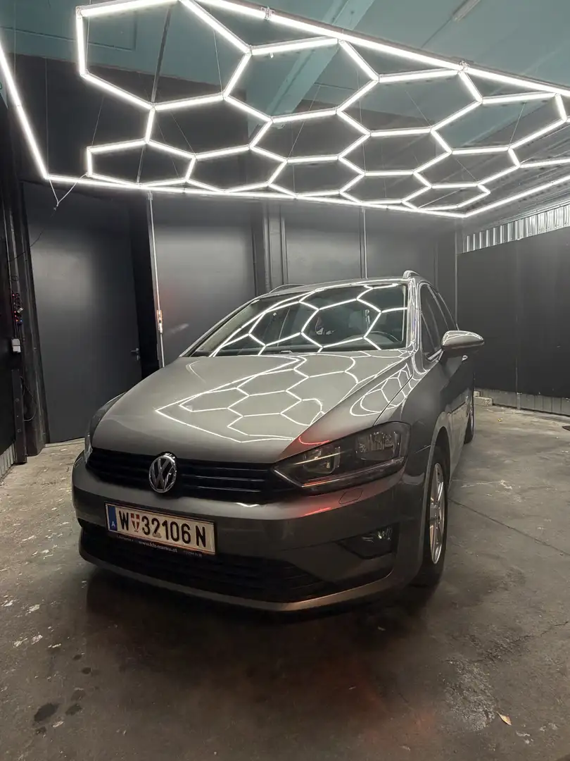 Volkswagen Golf Sportsvan 1.6 TDI BlueMotion Comfortline - 1