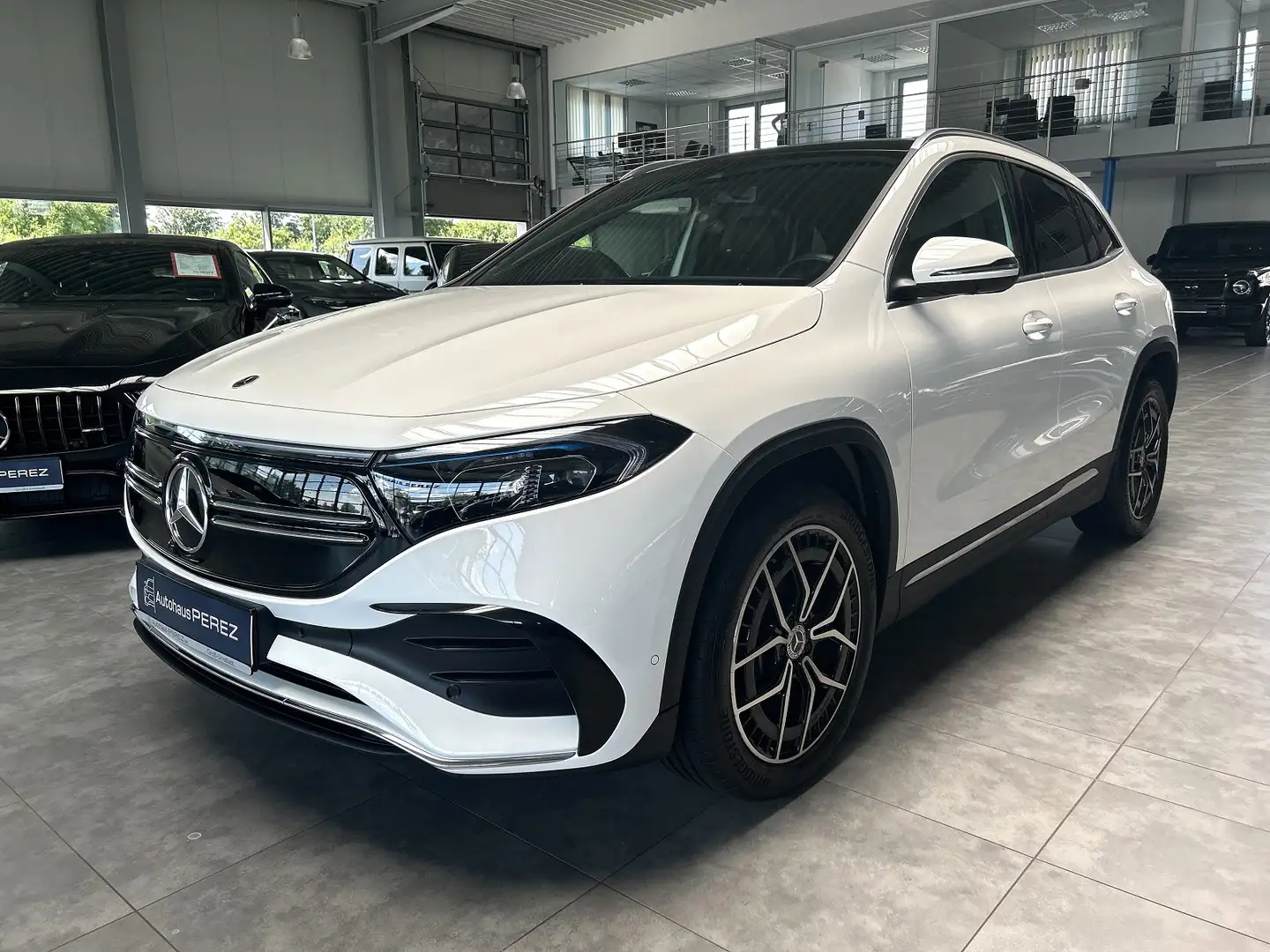 Mercedes-Benz EQA 350 AMG PANORAMA-AHK-360°-AMBIENTE Blanco - 2
