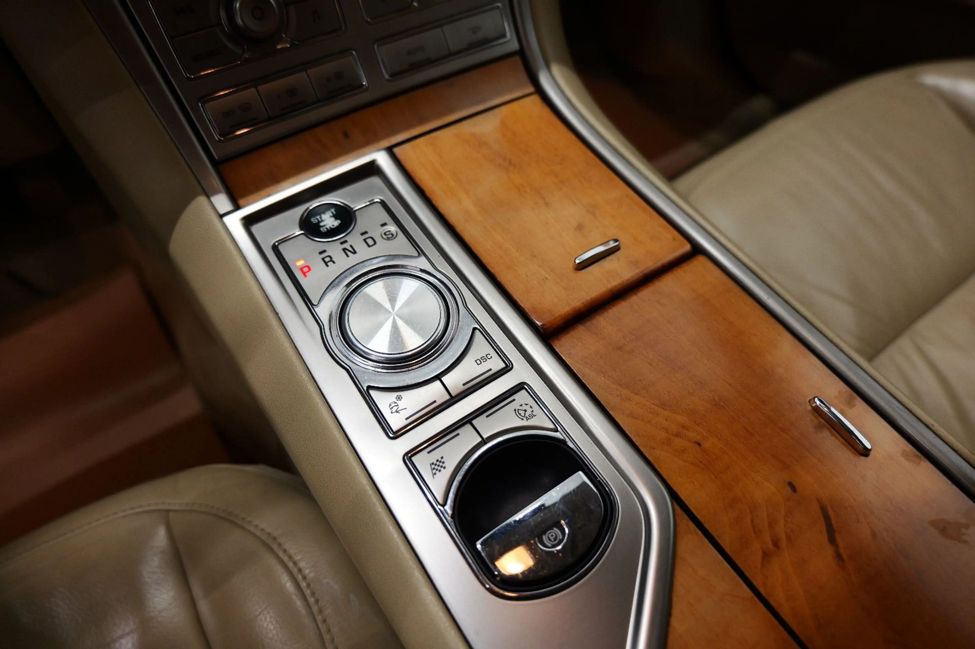 Jaguar XF 3.0 D V6 Luxury NAVI/KAM/TEMP/ZV/LM+TÜV 05.27 — photo 15