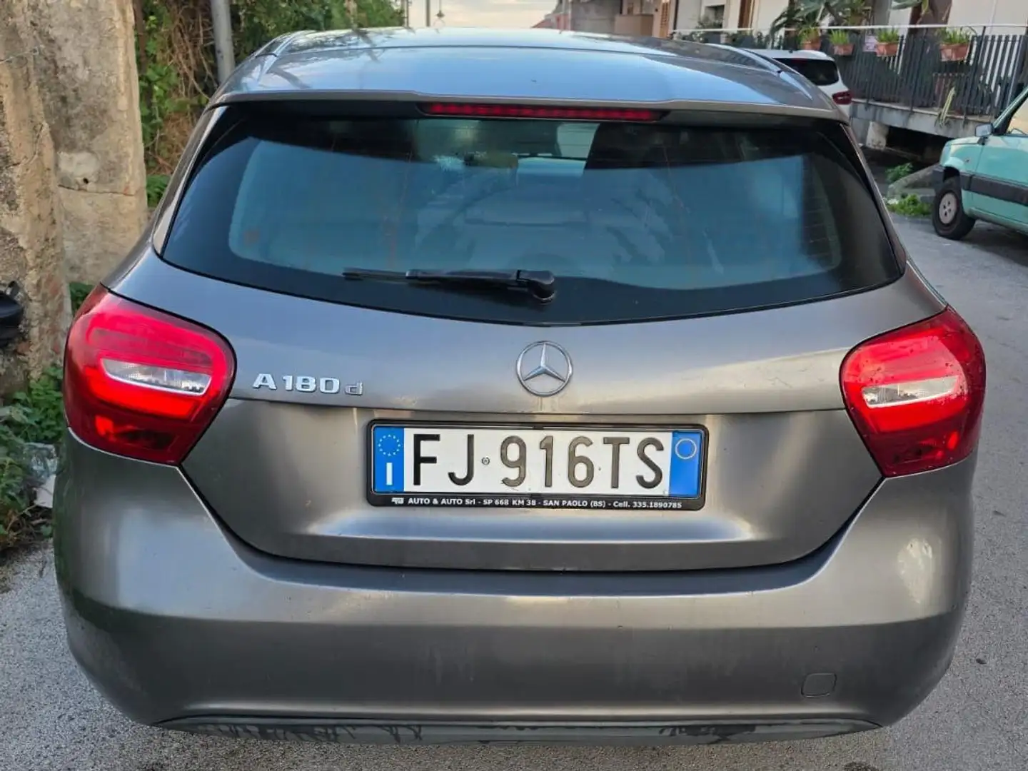 Mercedes-Benz A 180 Classe A - W176 d Business auto Grigio - 1
