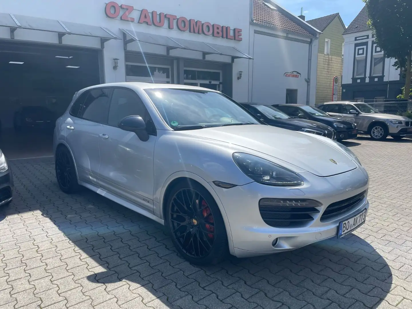 Porsche Cayenne Basis Argintiu - 1