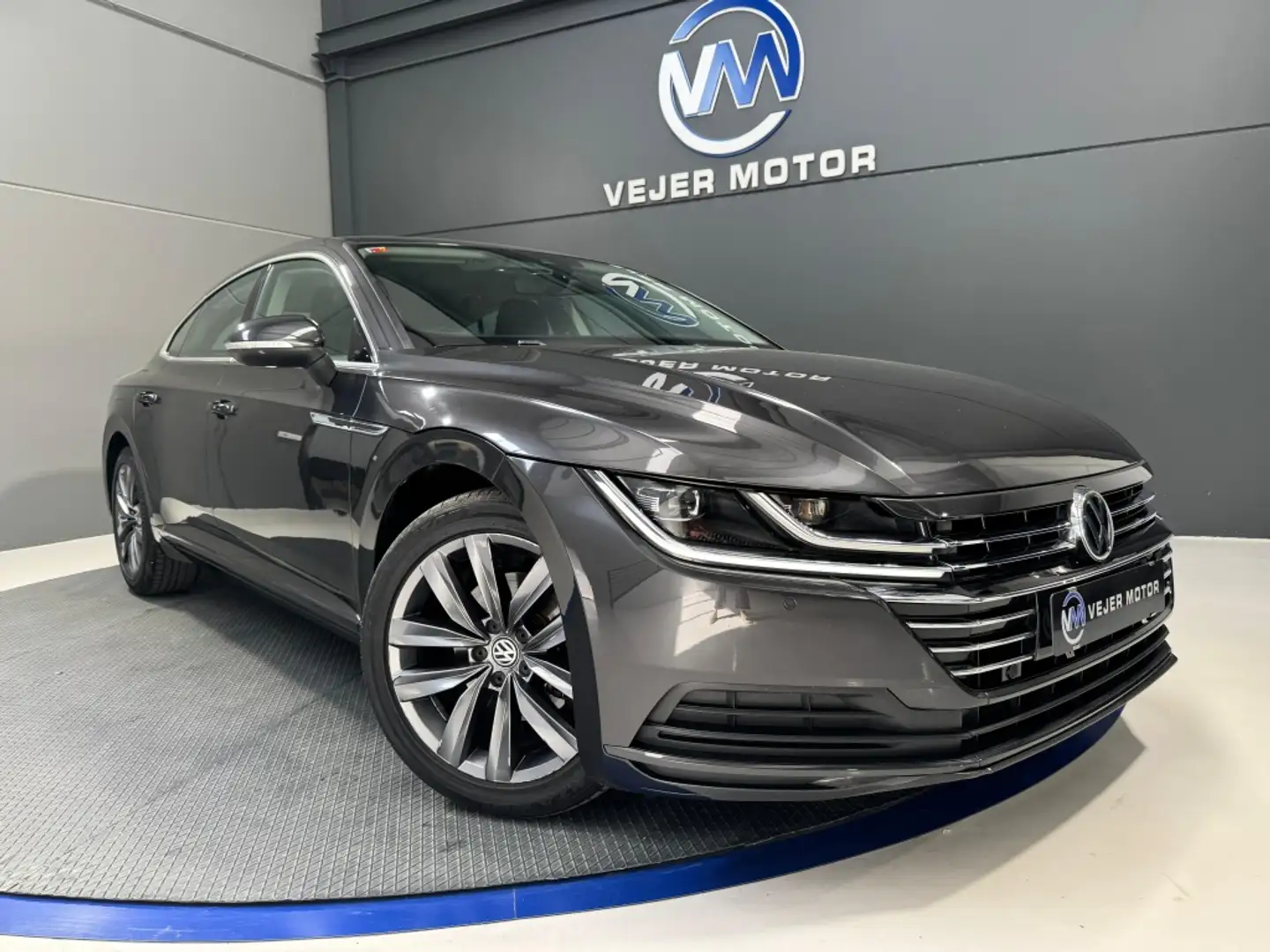 Volkswagen Arteon 2.0TDI DSG7 110kW Gris - 1