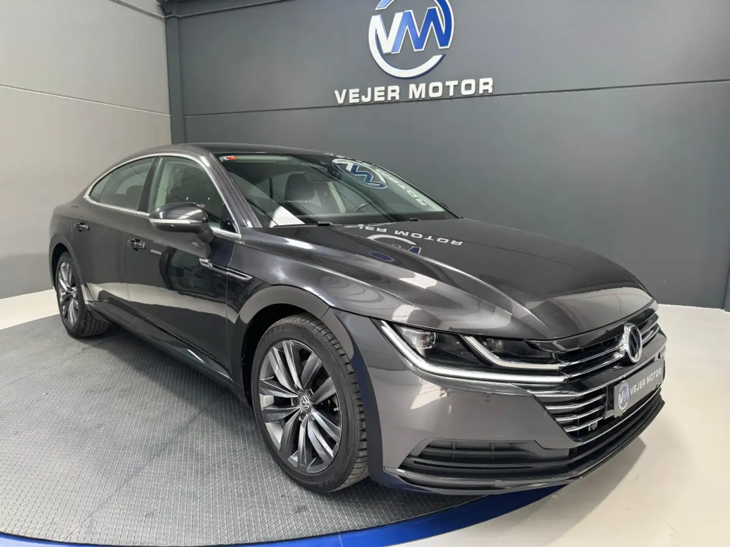 Volkswagen Arteon 2.0TDI DSG7 110kW Gris - 2