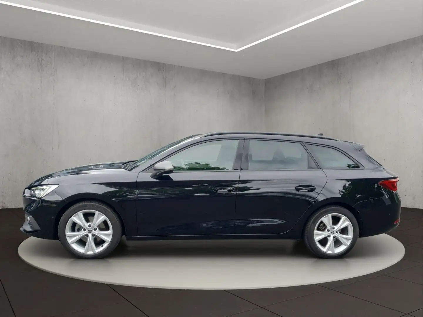 SEAT Leon Sportstourer 1.5 eTSI FR OPF Noir - 2
