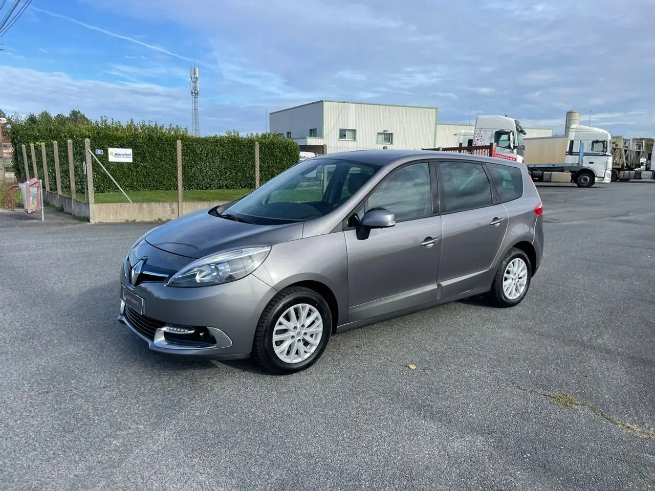 Renault Grand Scenic 1.5 dci 110 cv edc garantie 12 mois