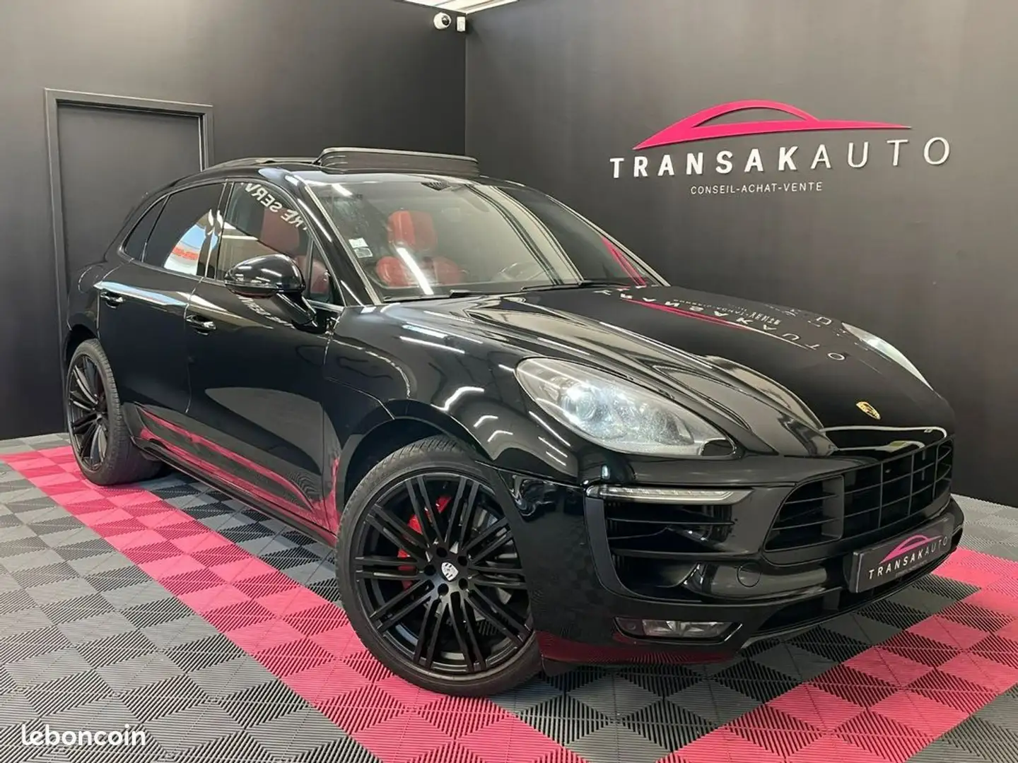 Porsche Macan Turbo 3.6 V6 400 ch PDK APPLE CARPLAY ET ANDROID AUTO TOIT OUVRANT Noir - 1