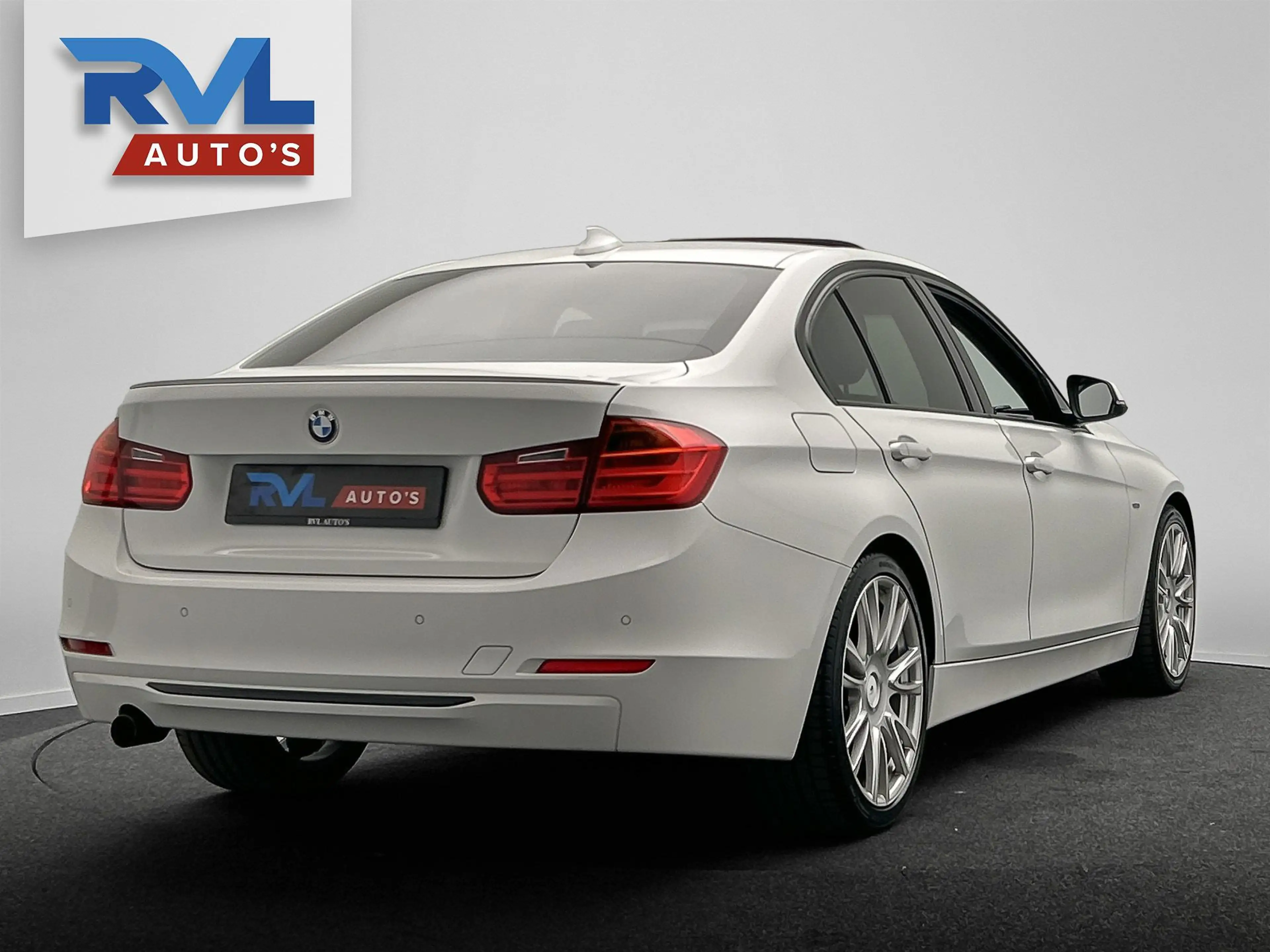 BMW 316 3-serie 316i High Executive | Origineel NL | Panor — photo 49