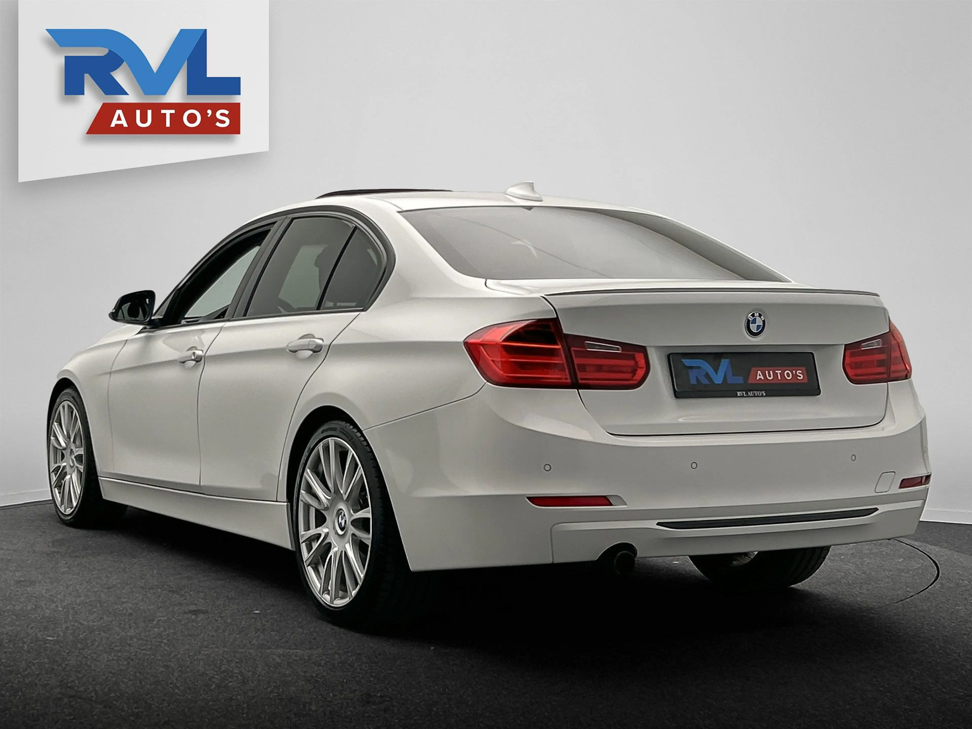 BMW 316 3-serie 316i High Executive | Origineel NL | Panor — photo 3