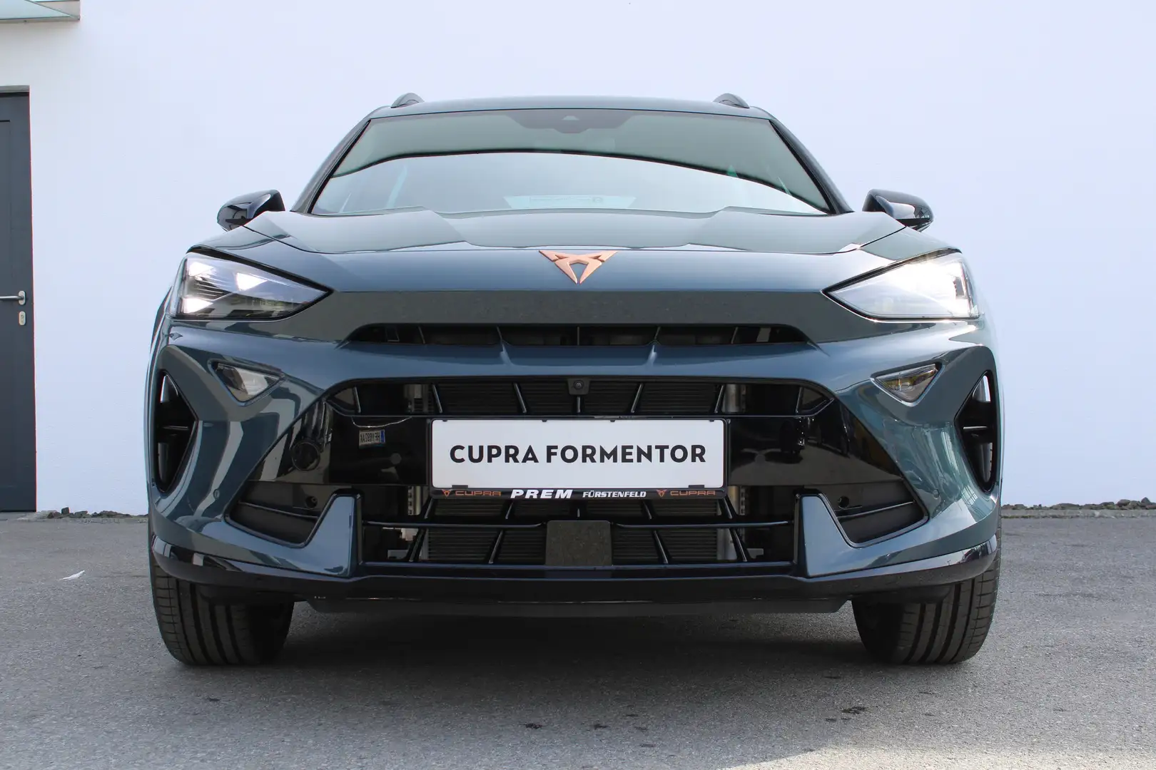 CUPRA Formentor 1.5 TSI 150 PS ACT mit richtig vielen Extras! Blau - 1
