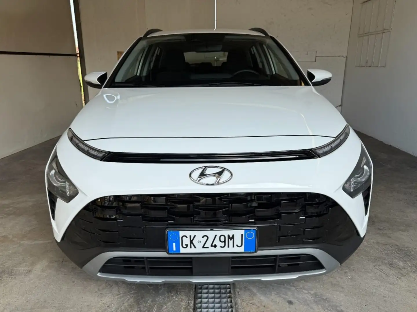 Hyundai BAYON 1.0 T-GDI Hybrid 48V iMT Xline Білий - 2