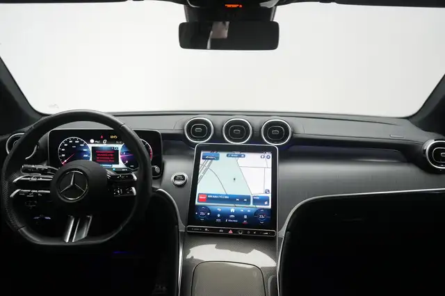 Mercedes-Benz GLC view 14