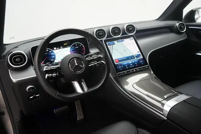 Mercedes-Benz GLC view 13
