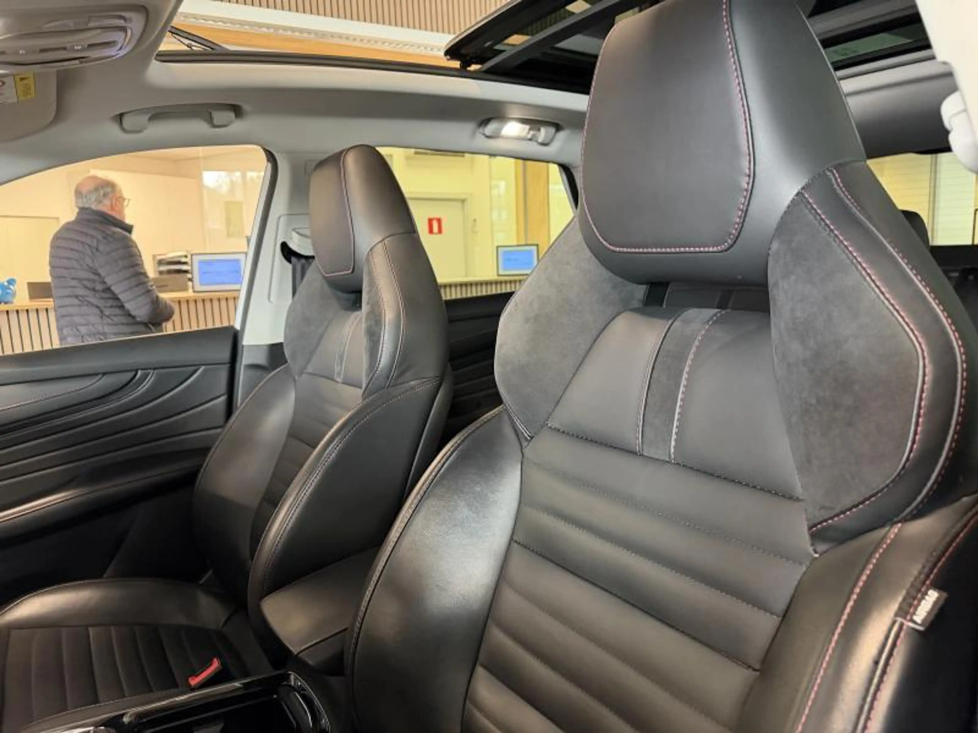 MG EHS 1.5T-GDi PLUG-IN Luxury | GPS, camera,... | FULL O — photo 13