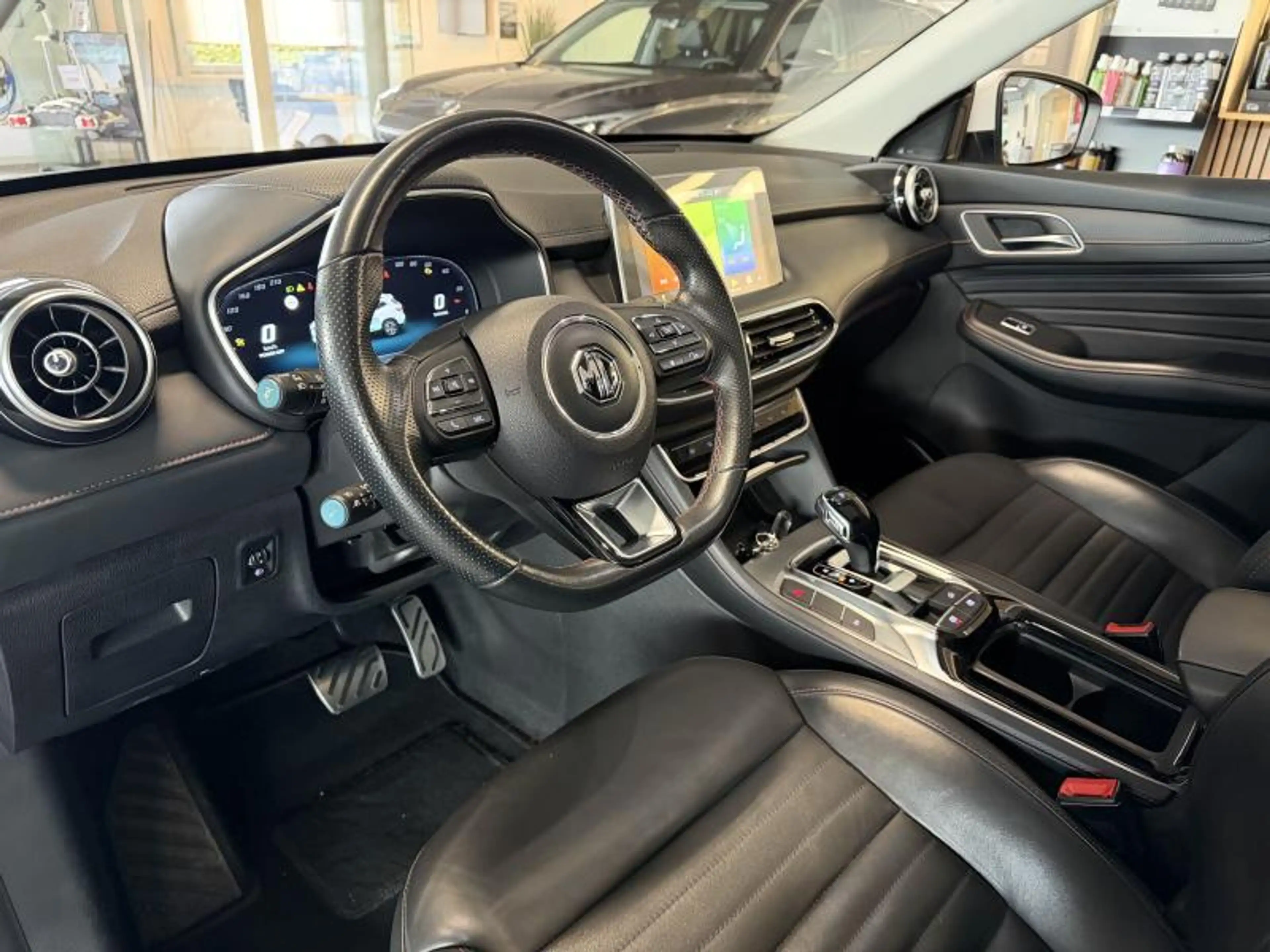 MG EHS 1.5T-GDi PLUG-IN Luxury | GPS, camera,... | FULL O — photo 4