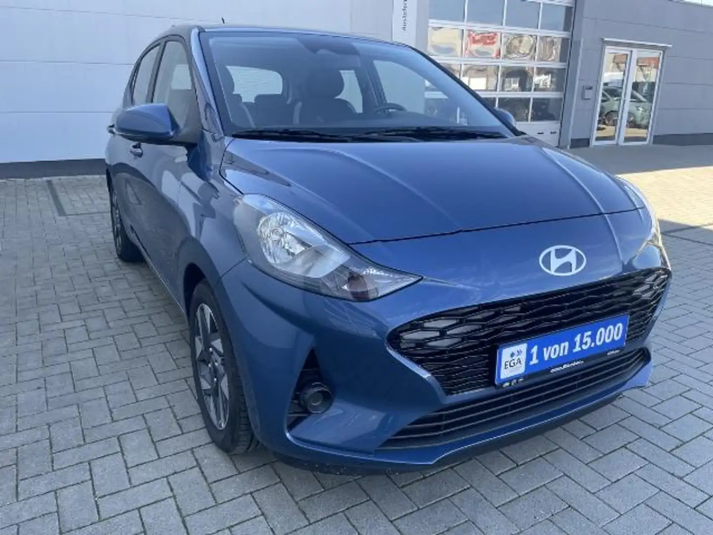 Hyundai i10 1.0 Trend*Navi*Allwetter*Kamera*PDC*Klimaauto*SzHg Bleu - 1