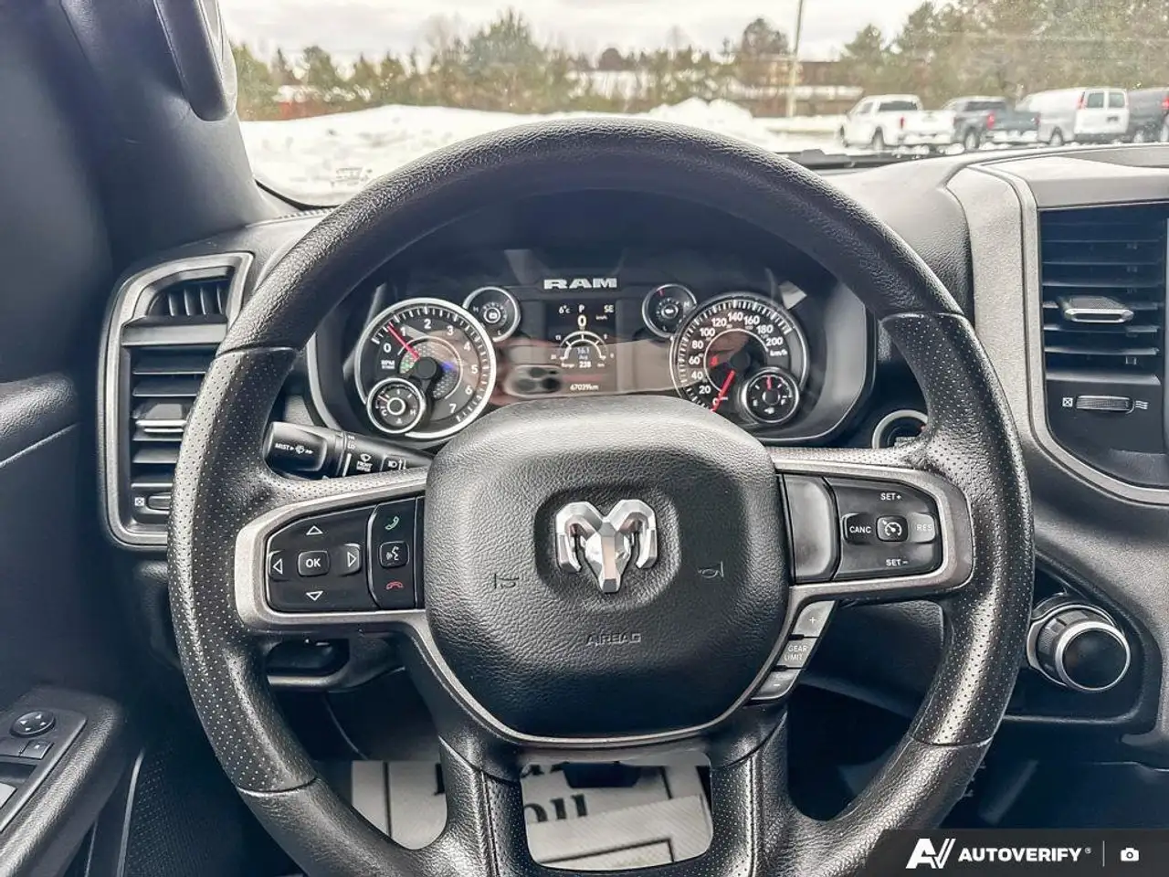 RAM 1500 снимка RAM 1500