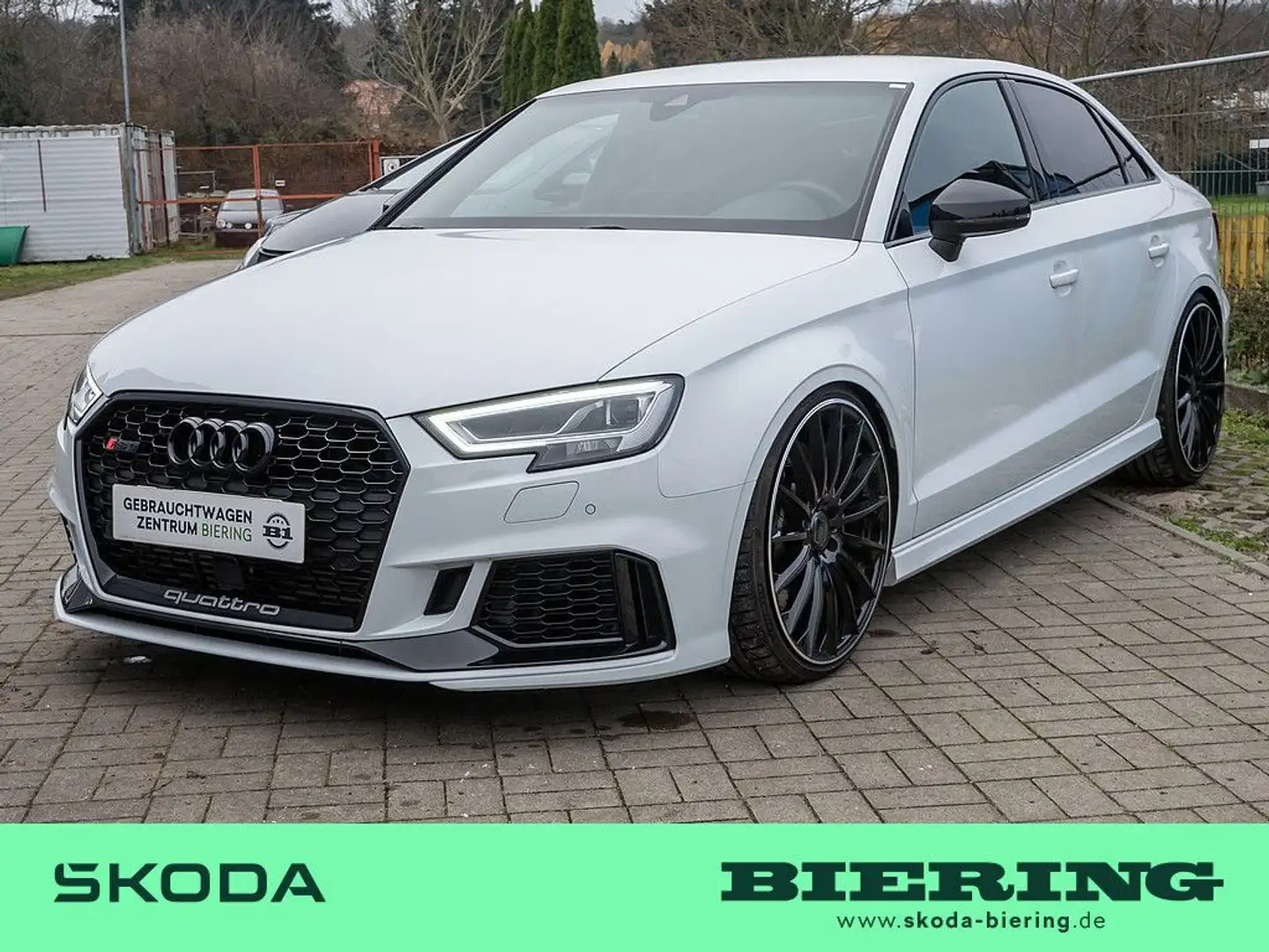 Audi RS3 Limousine quattro NAVI ACC B&O MATRIX-LED Weiß - 1