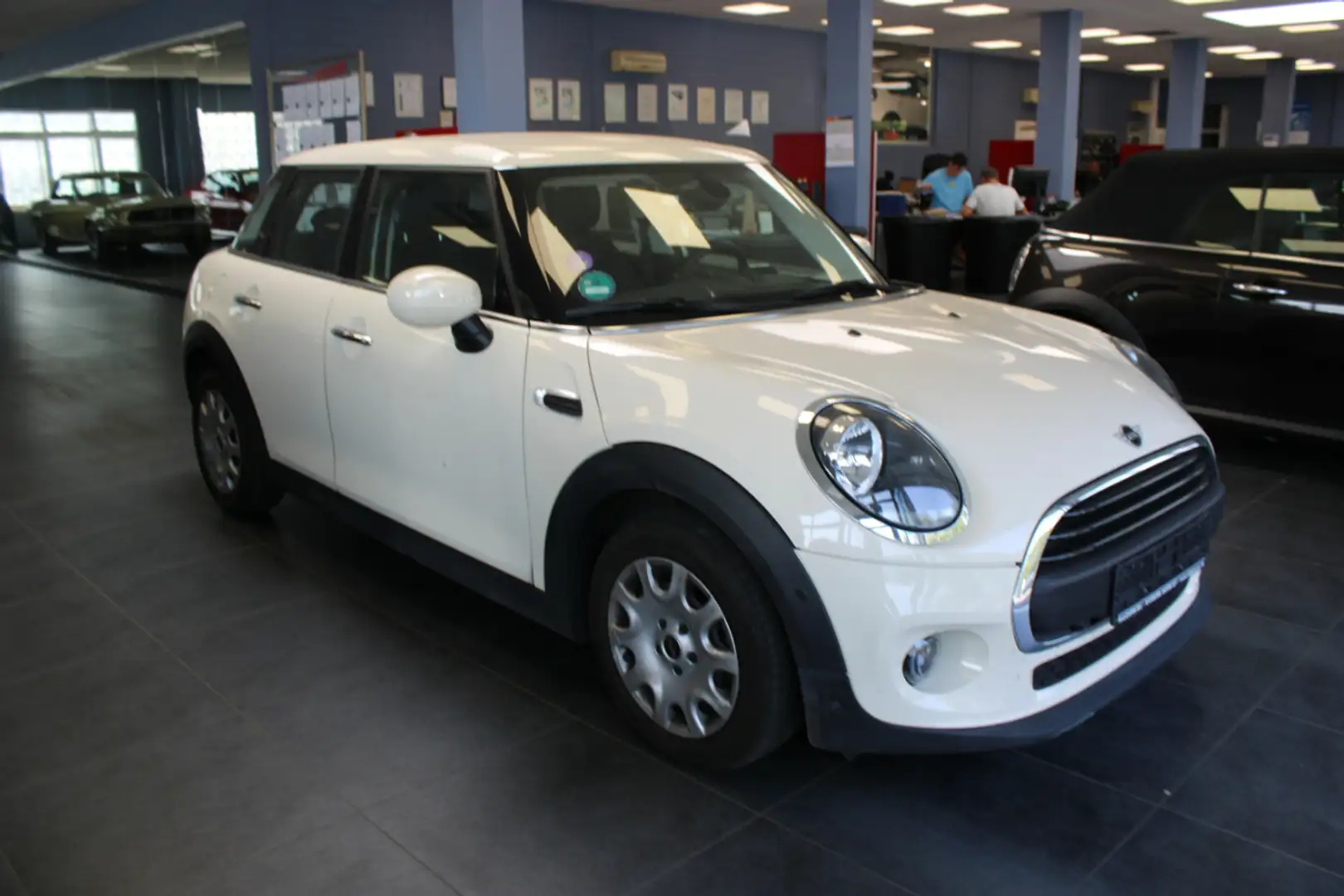 MINI One - 5-Türig - Navi - PDC - SHZ - Blanc - 1