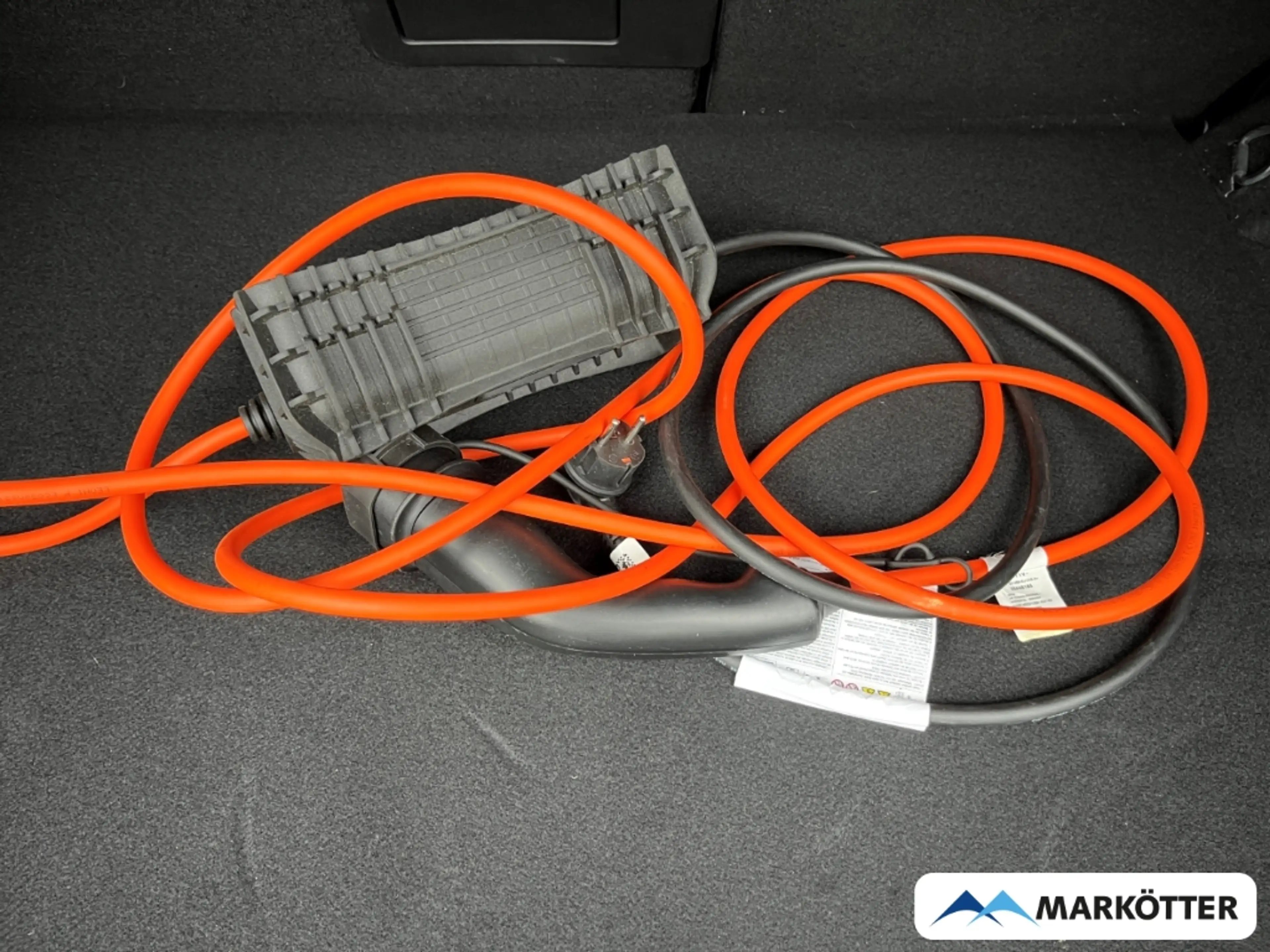 Peugeot 308 Hybrid 225 GT ACC/360°/Keyless/Lenkradheizung — photo 8