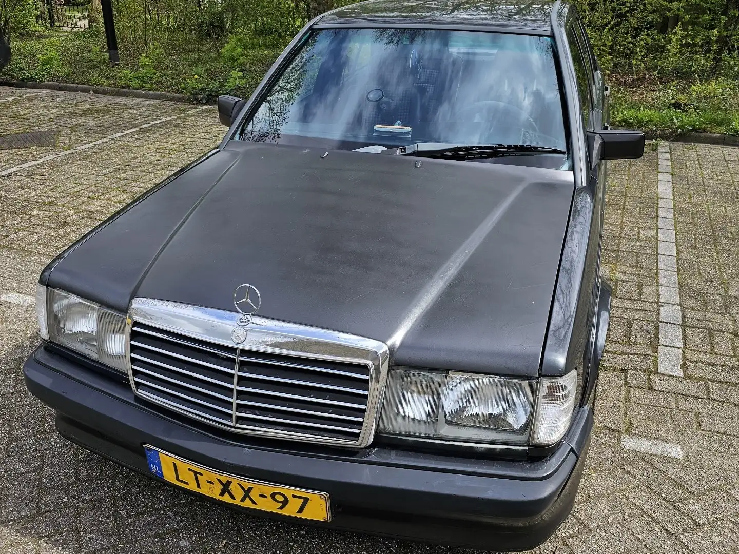 Mercedes-Benz 190 2.3/16 E Zwart - 1