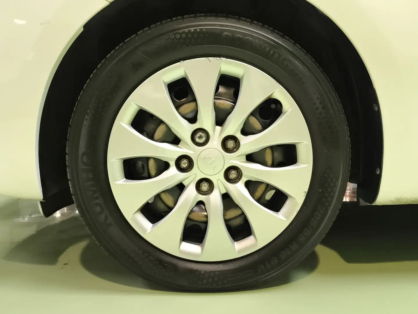 Kia Carens 1.6 GDi Concept Blanc - 2