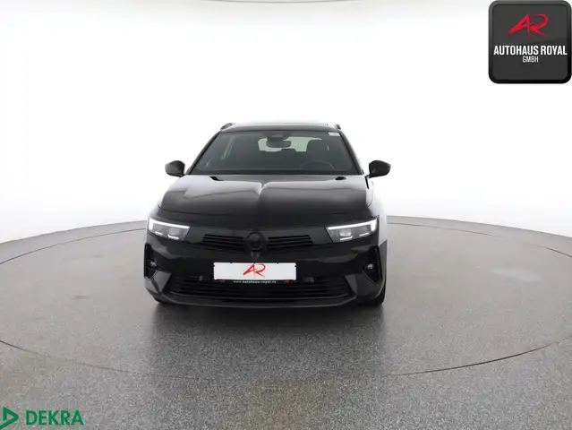 Opel Astra view 8