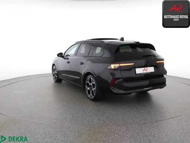 Opel Astra view 3