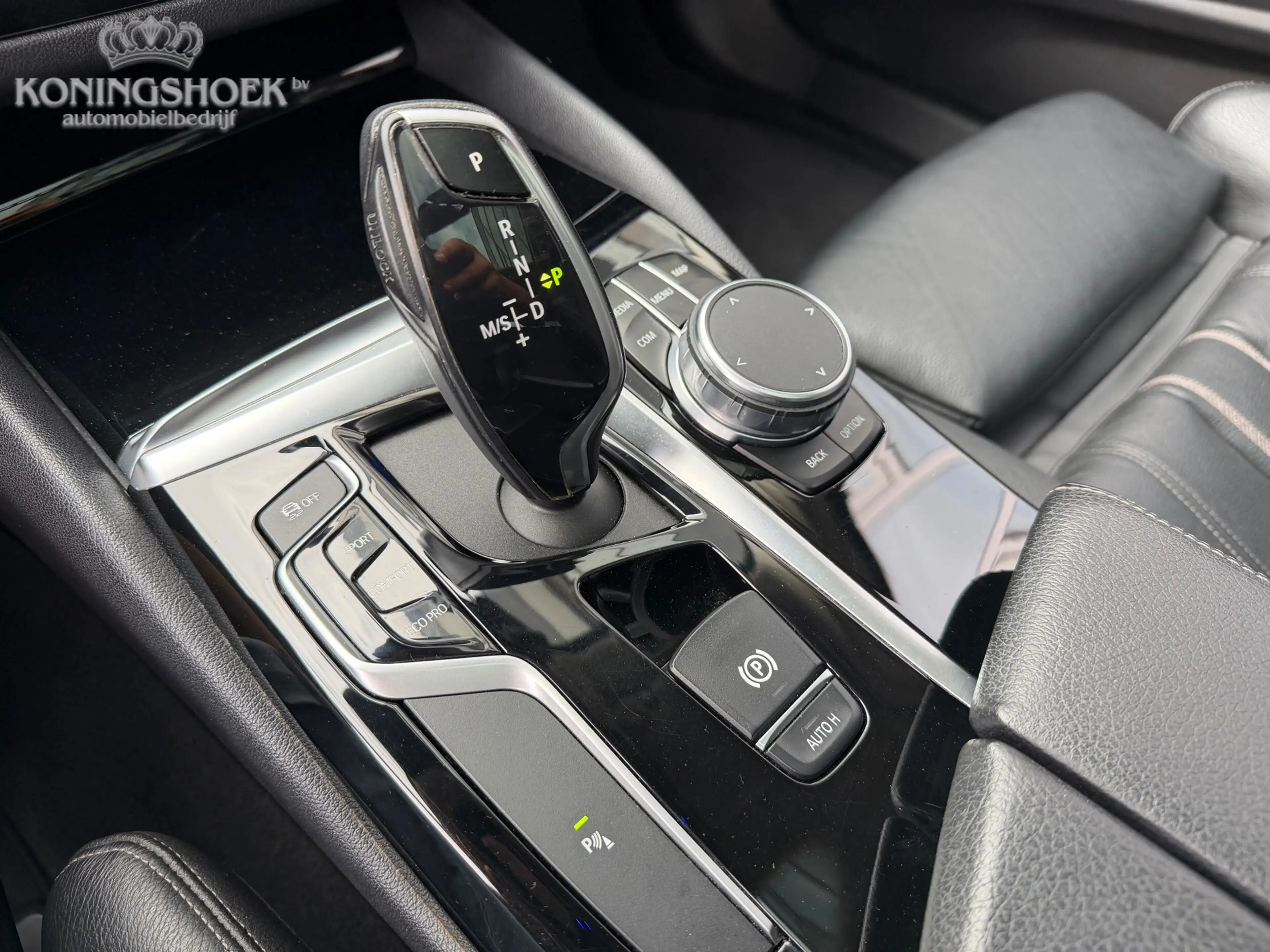 BMW 540 5-serie Touring 540i xDrive High Executive — photo 23