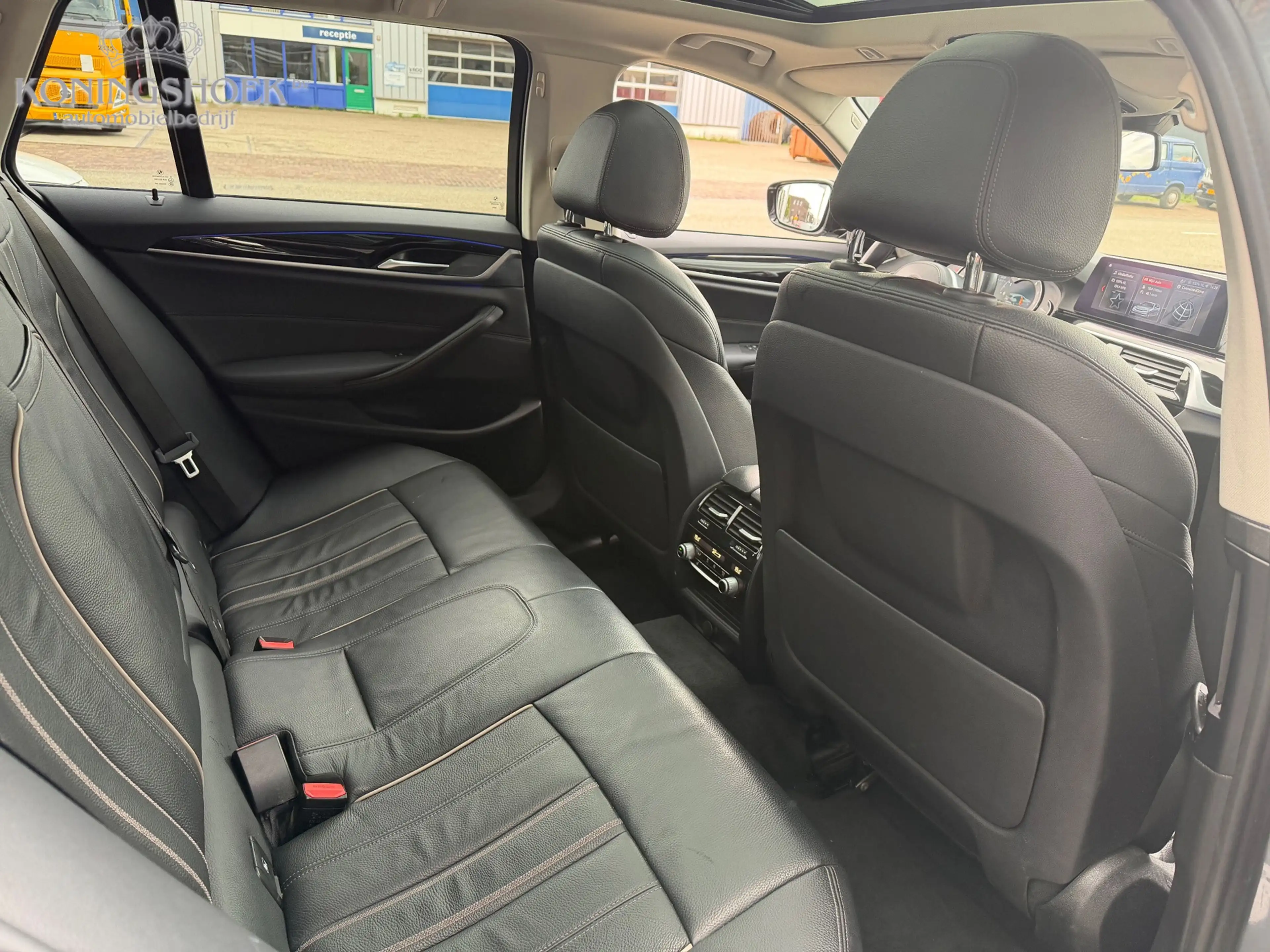 BMW 540 5-serie Touring 540i xDrive High Executive — photo 4