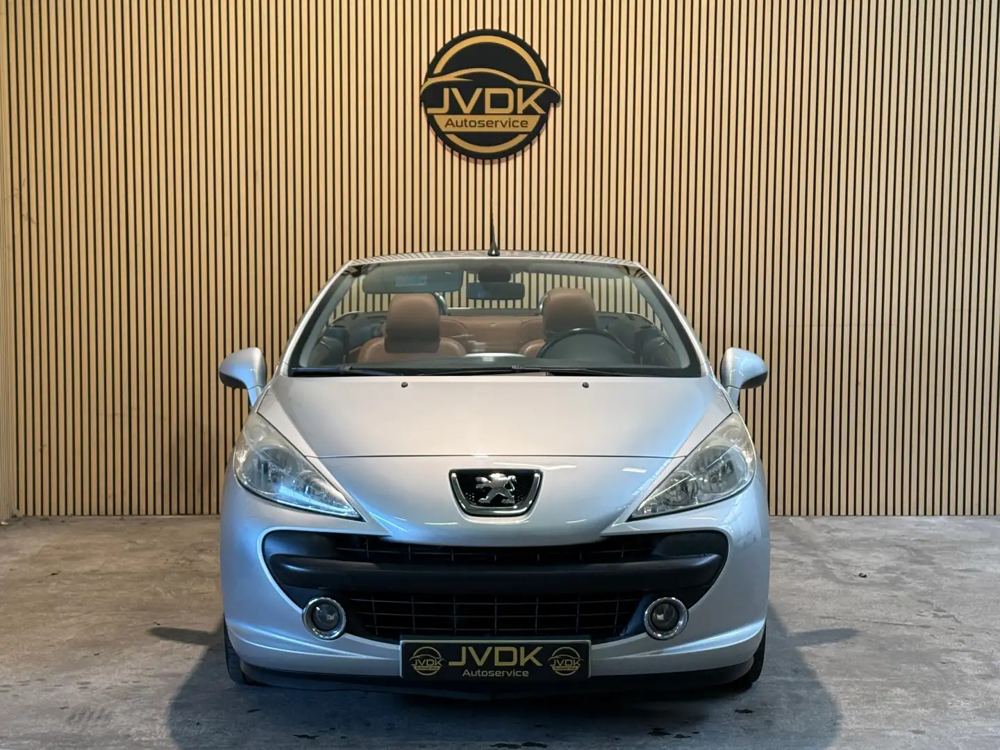 Peugeot 207 CC 1.6 VTi CABRIO/ AIRCO/ CRUISE/ LEDER/ ELEKTRISC Grijs - 2