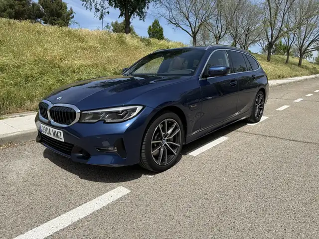 BMW 330 330e xDrive Touring