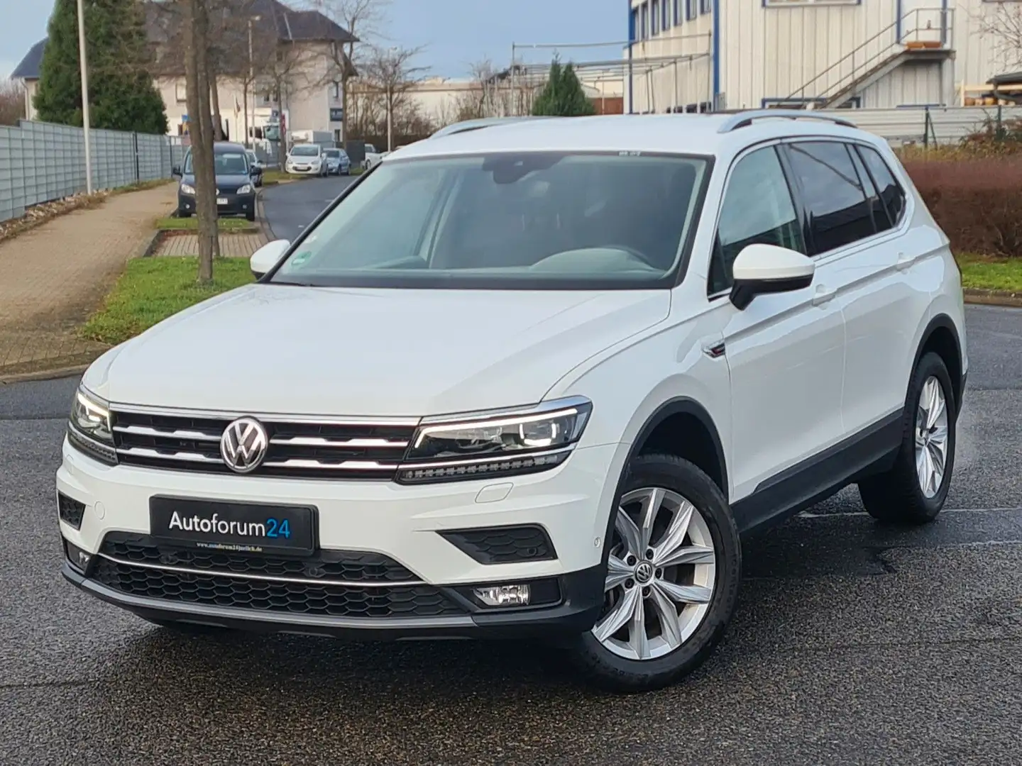Volkswagen Tiguan Allspace Highline 4Motion*Autom.*Navi* Weiß - 1