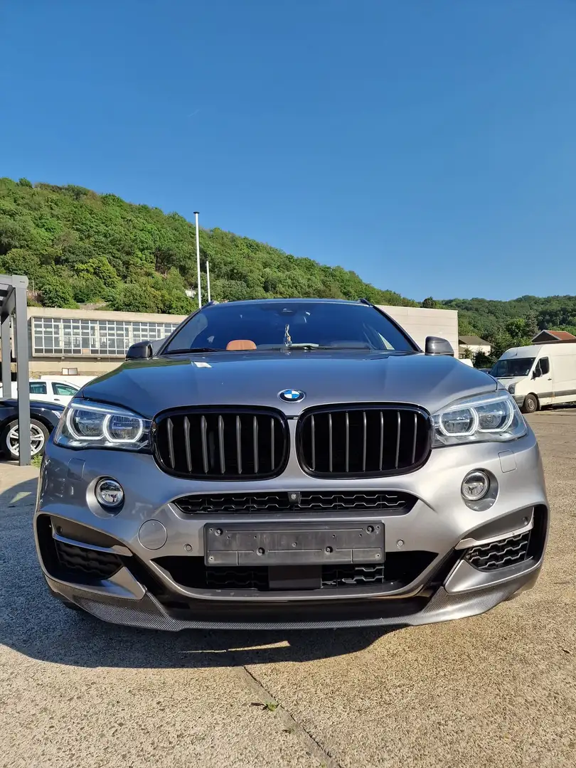 BMW X6 M M50d FULL PACK M INT/EXT CARBONE Grijs - 2