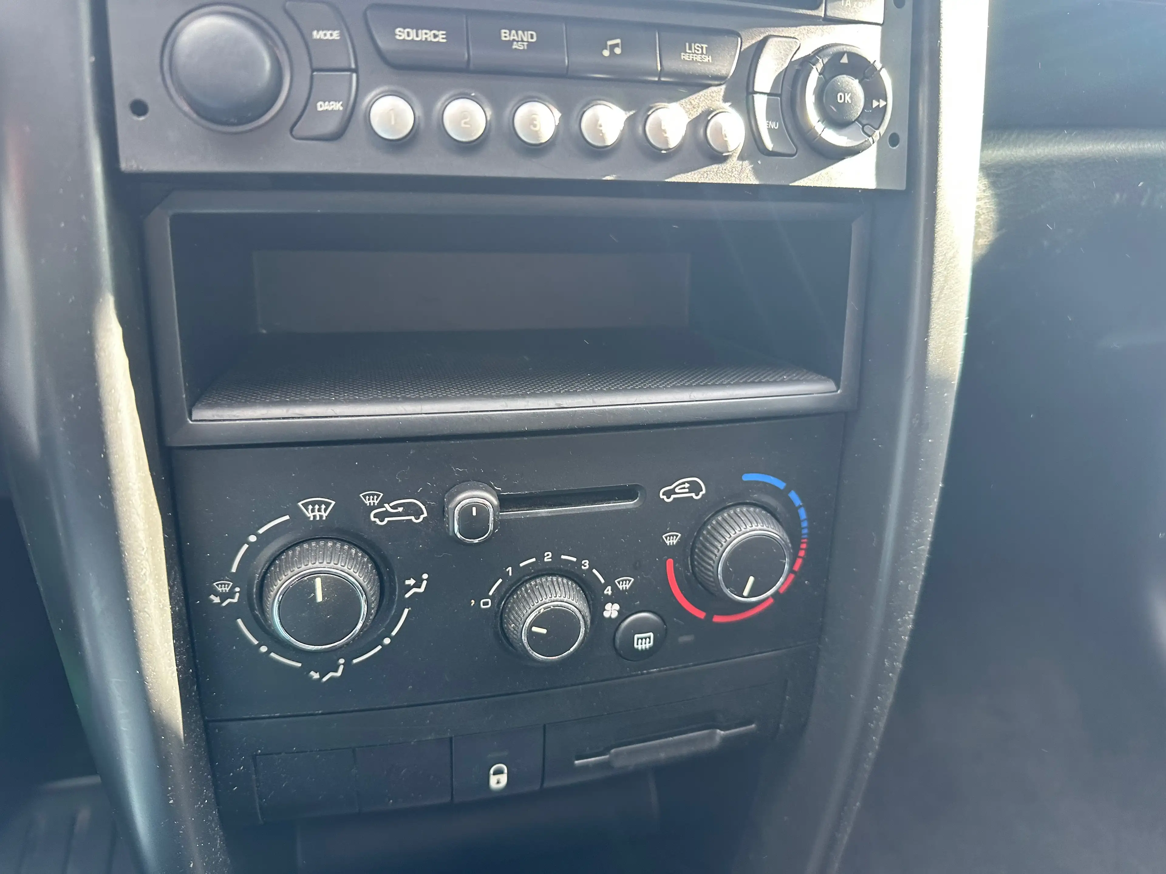 Peugeot 207 1.4i Trendy Break SW 1 er Prop 59000km !!!! — photo 15