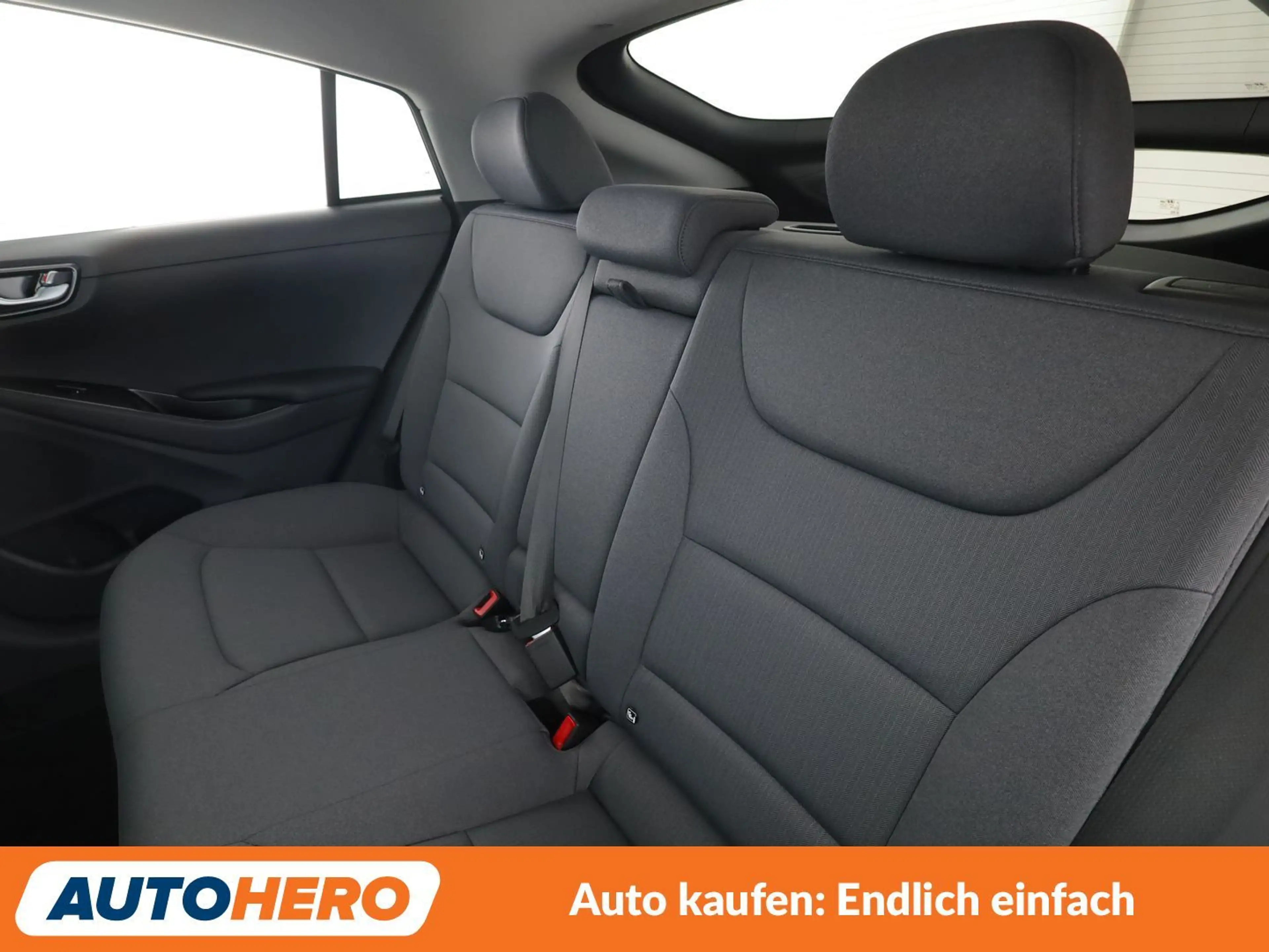 Hyundai IONIQ 1.6 Hybrid Style Aut.*NAVI*LED*TEMPO*PDC*SHZ* — photo 14