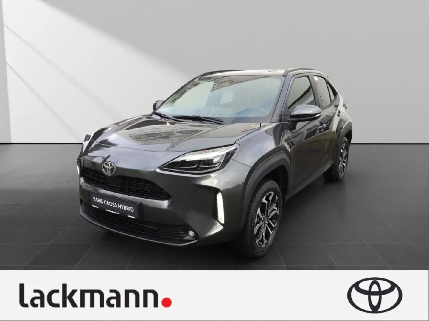 Toyota Yaris Cross 1.5 Hybrid Team Deutschland *Winterpaket* Grau - 1