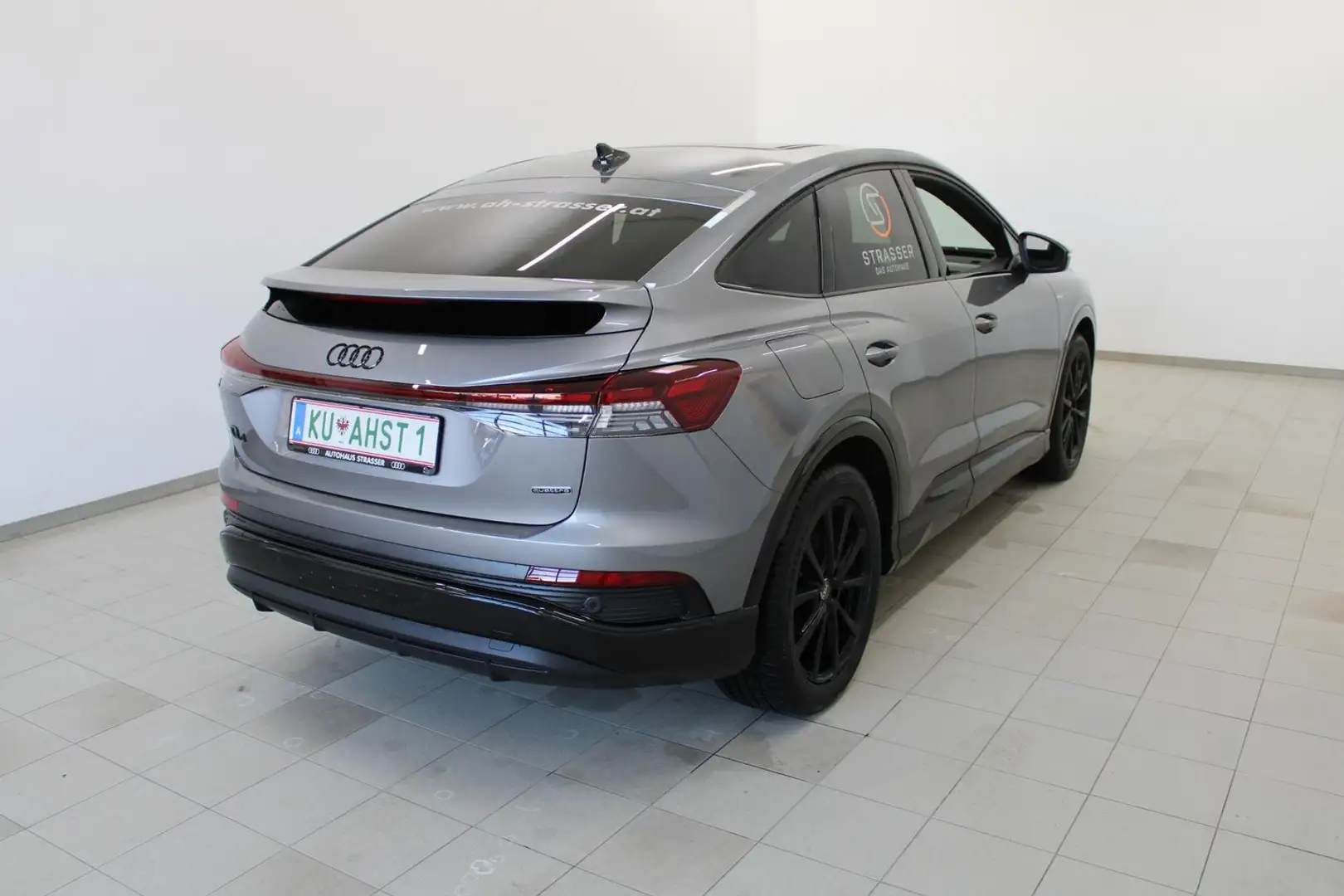 Audi Q4 e-tron Audi Q4 Sportback 50 e-tron quattro Grau - 2