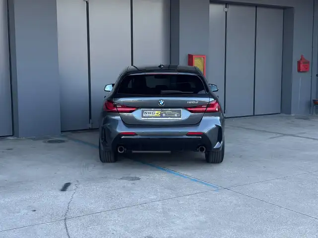BMW 1 Series view 7