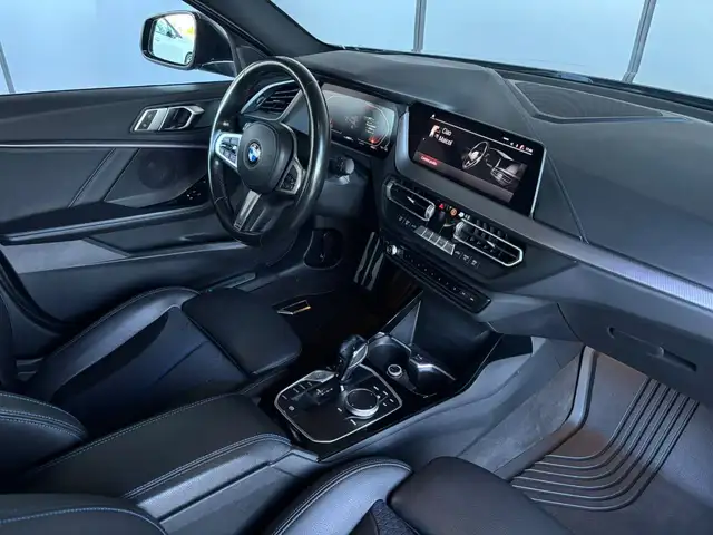 BMW 1 Series view 9