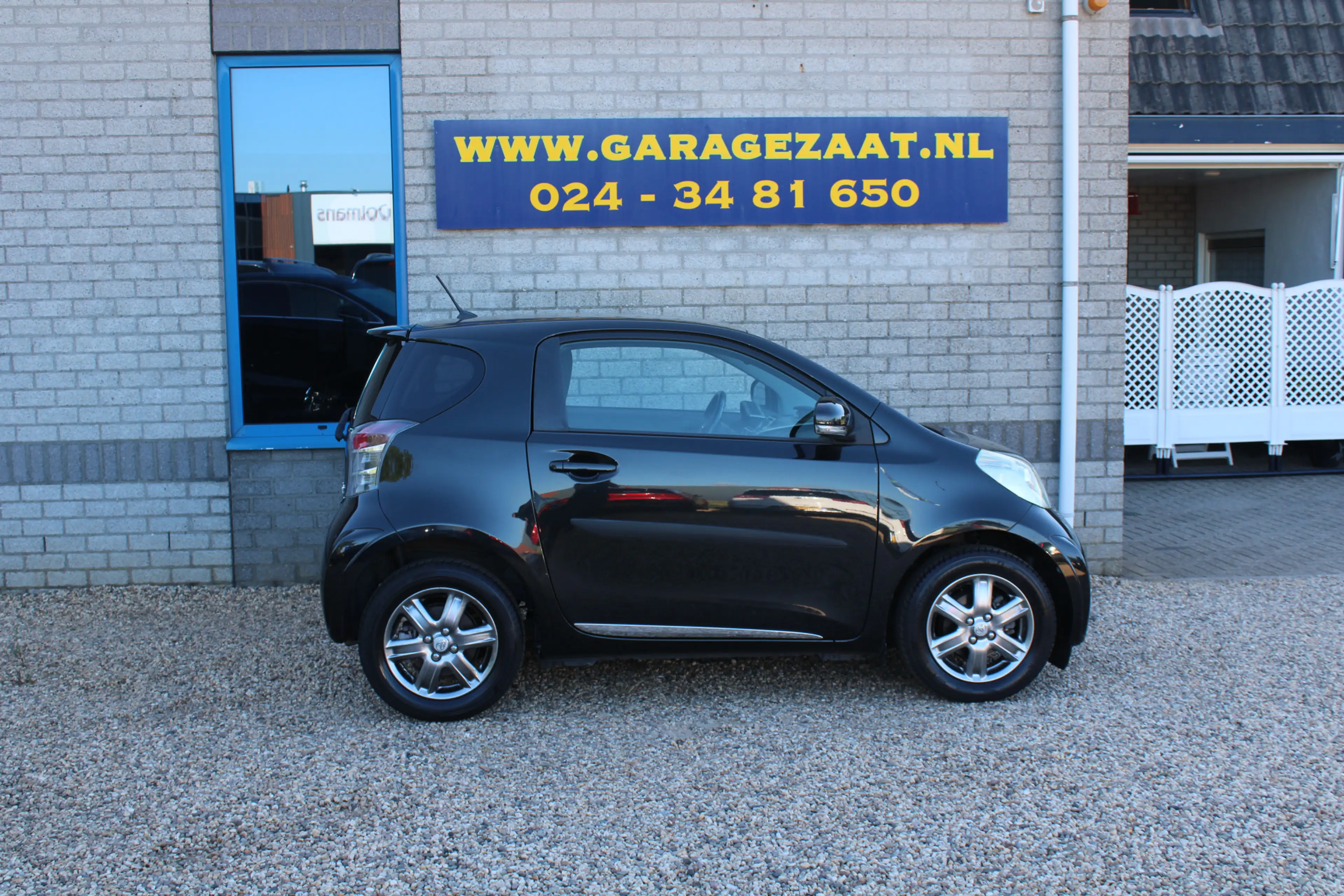 Toyota iQ 1.0 VVTi Aspiration Airco — photo 2