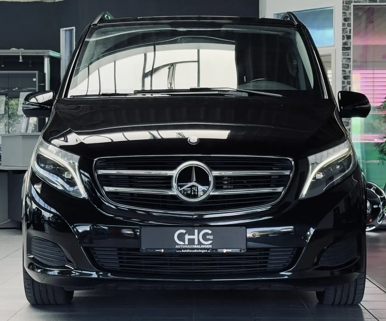 Mercedes-Benz V 250 d Lang Edition NAVI|AHK|KAMERA|STHZ+SHZ|ACC Чёрный - 2