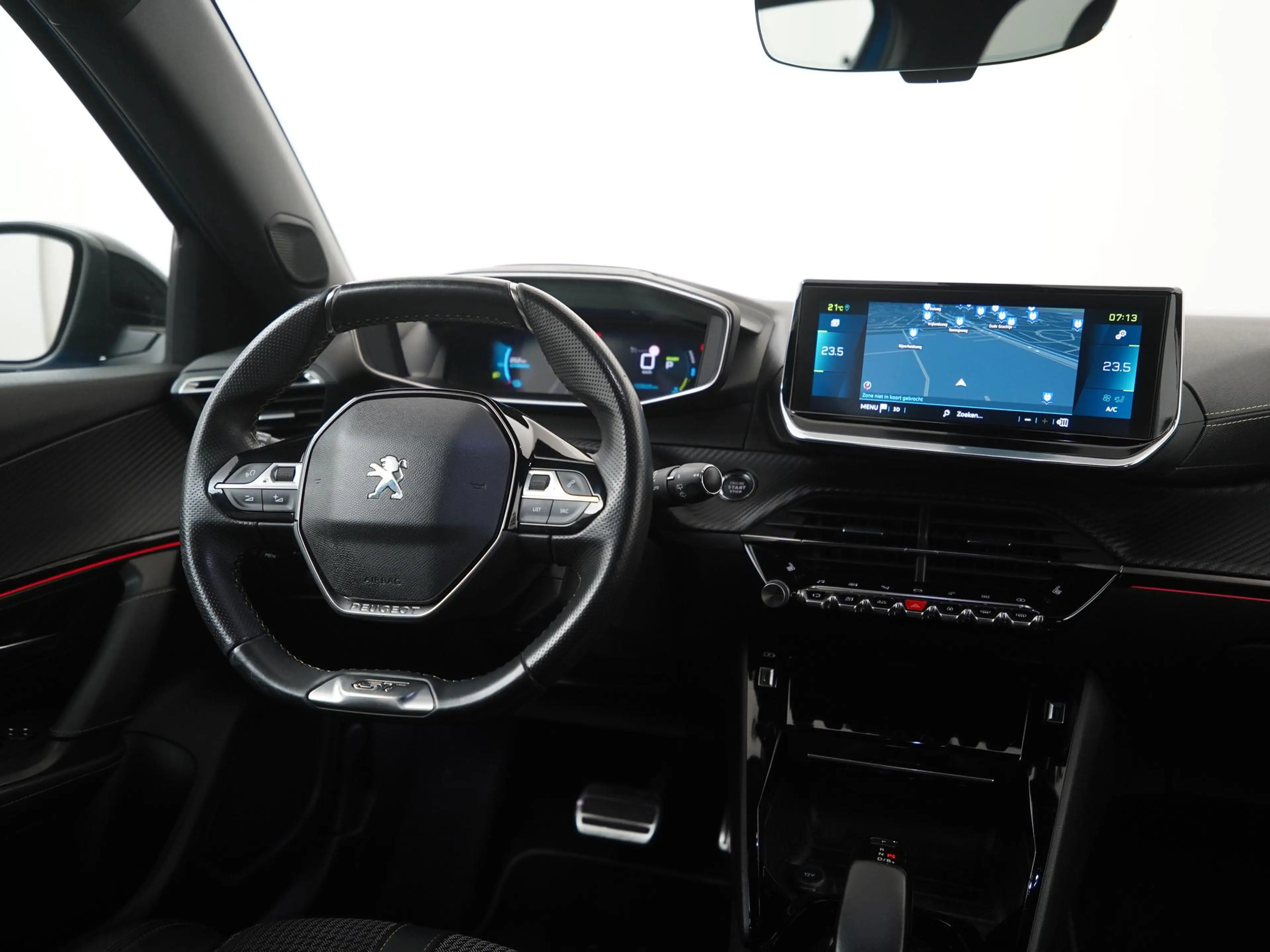 Peugeot e-2008 EV GT 50 kWh | SOH 93% | 3 Fase | Zondag Open! — photo 6
