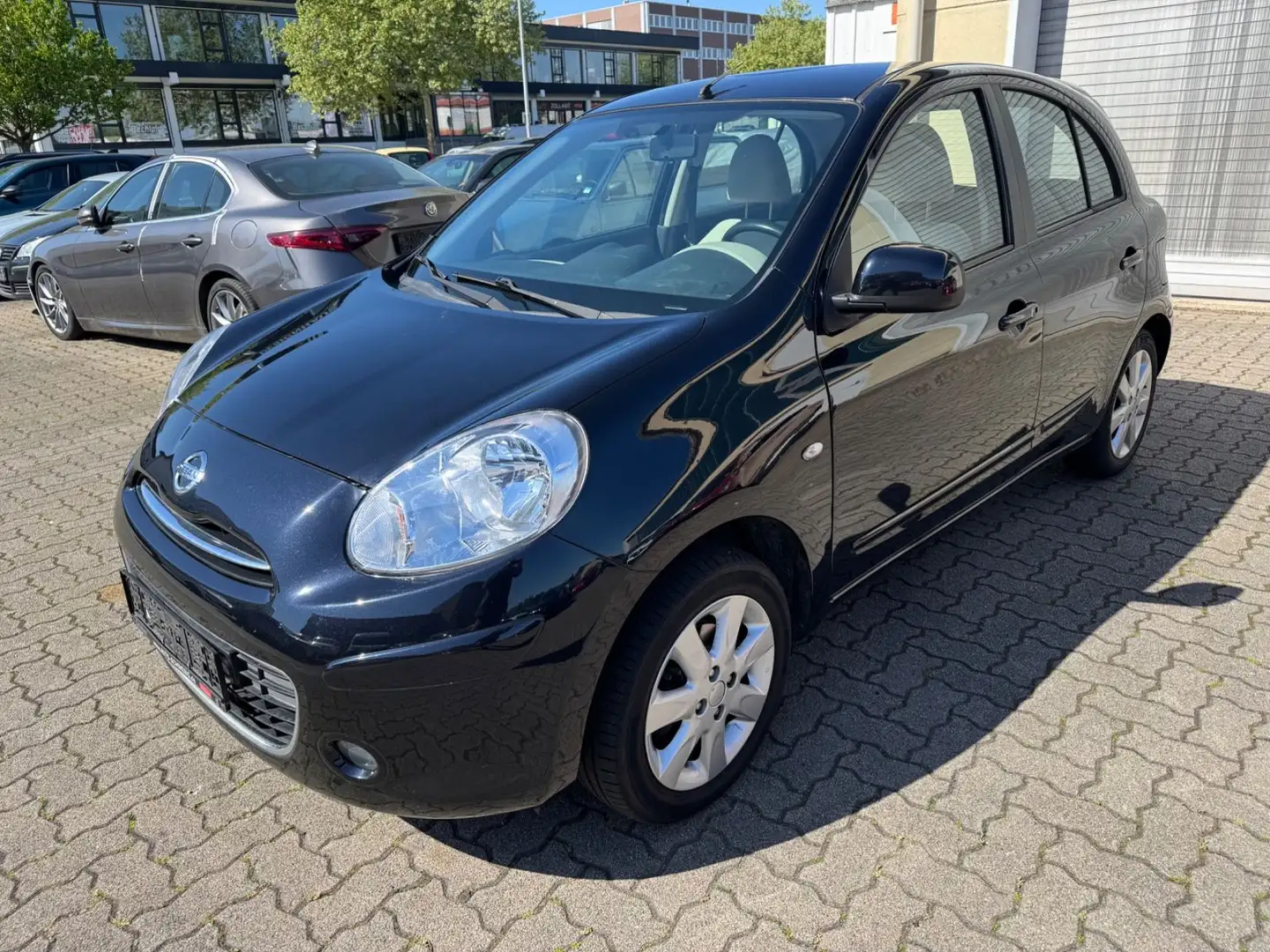 Nissan Micra Visia First Schwarz - 2