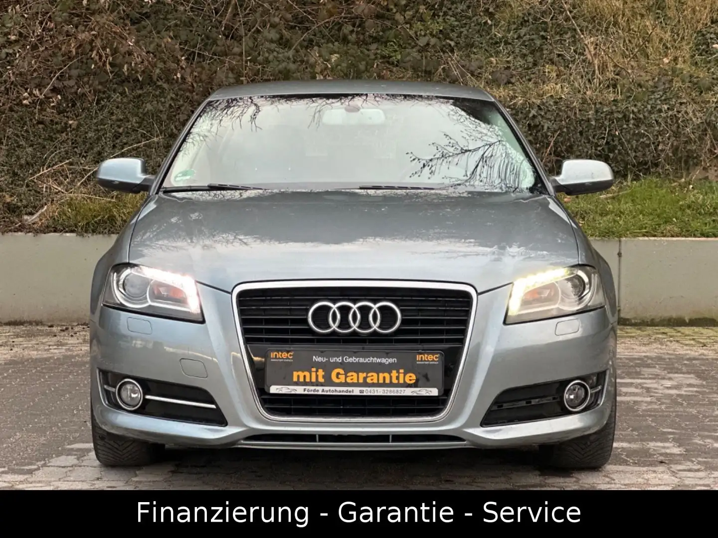 Audi A3 Sportback 1.4 TFSI AUTOMATIK/XENON/NAVI/2HAND Grau - 2
