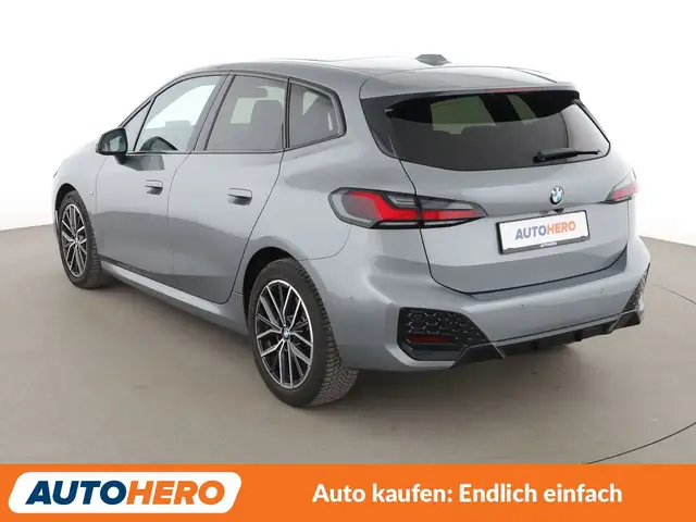 BMW 2 Series view 4